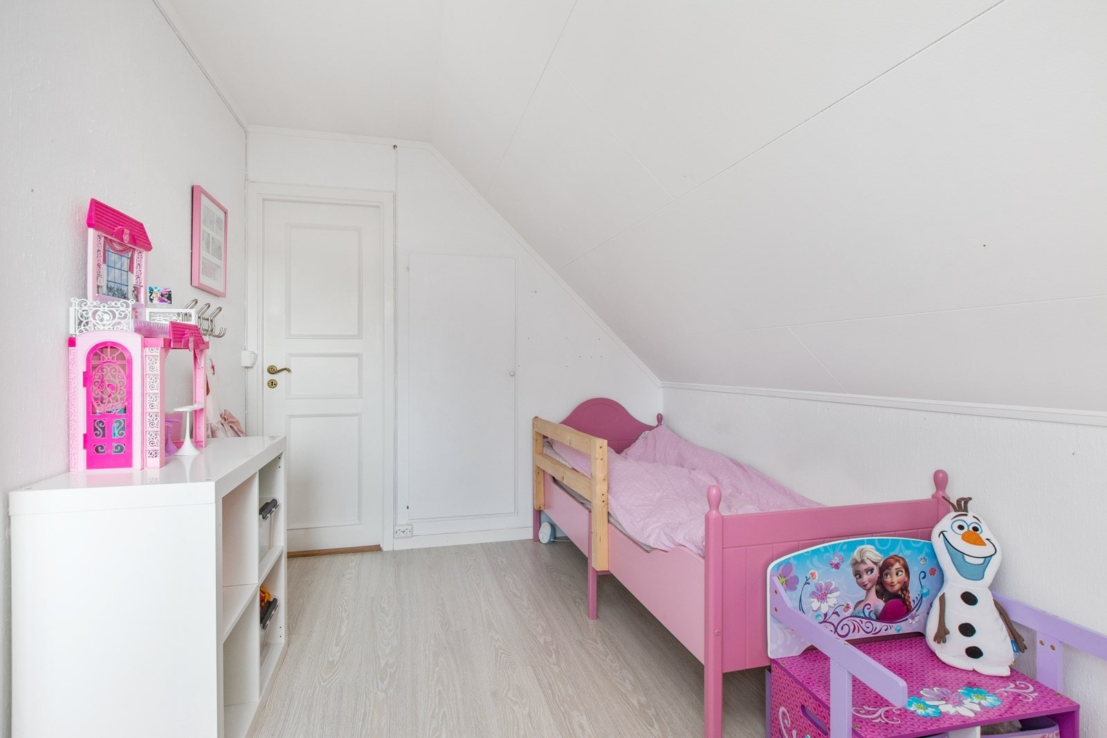 Ett av tre soverom i 2 etasje. Galleribilde