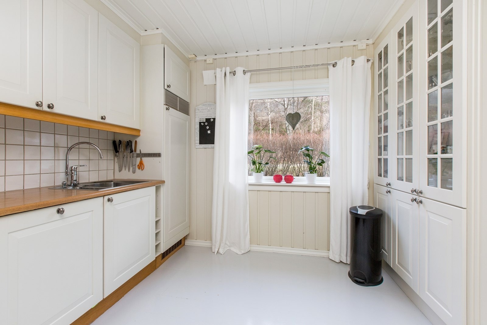 Kjøkken i 1 etasje. Galleribilde