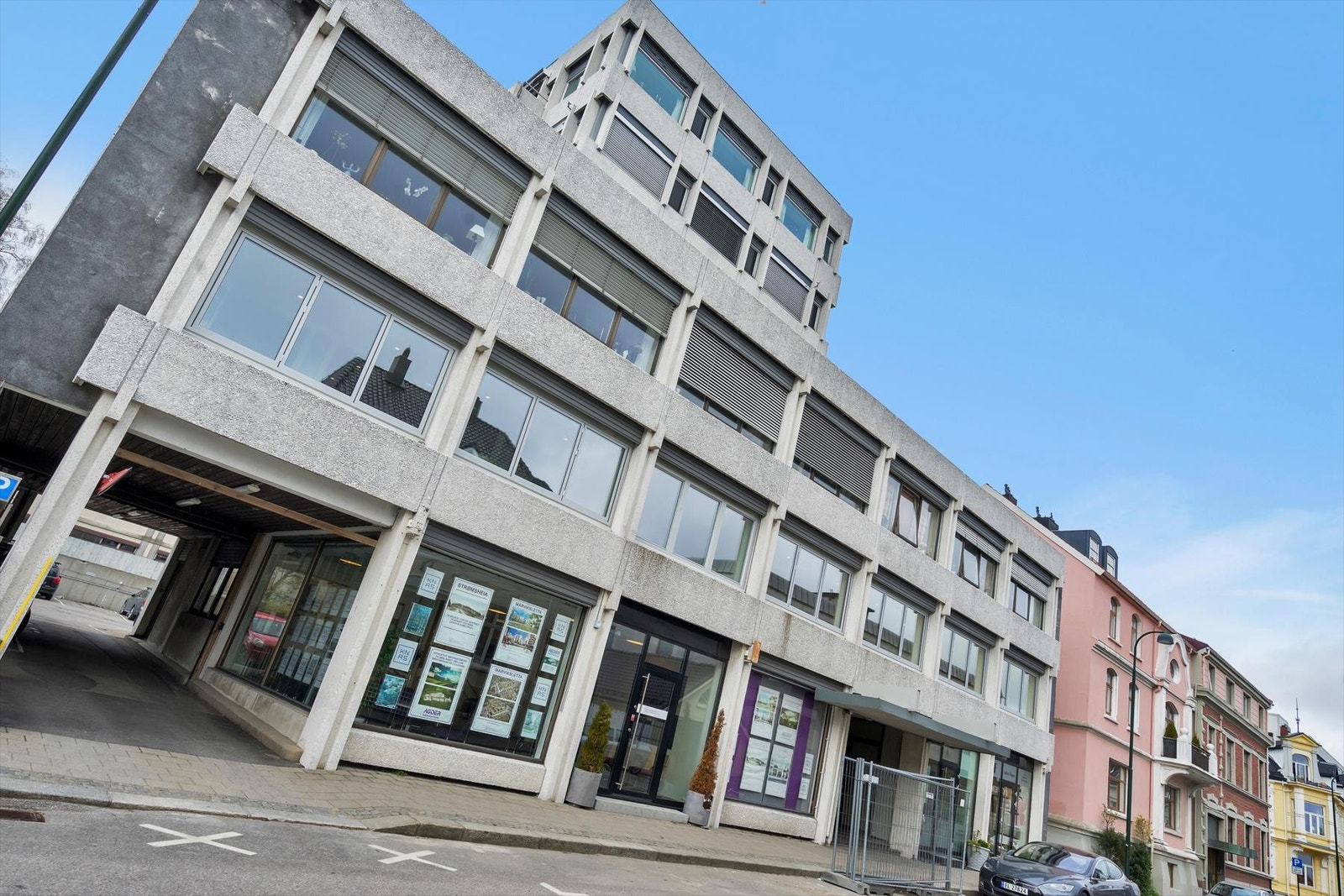 Fasade kompasshuset Galleribilde