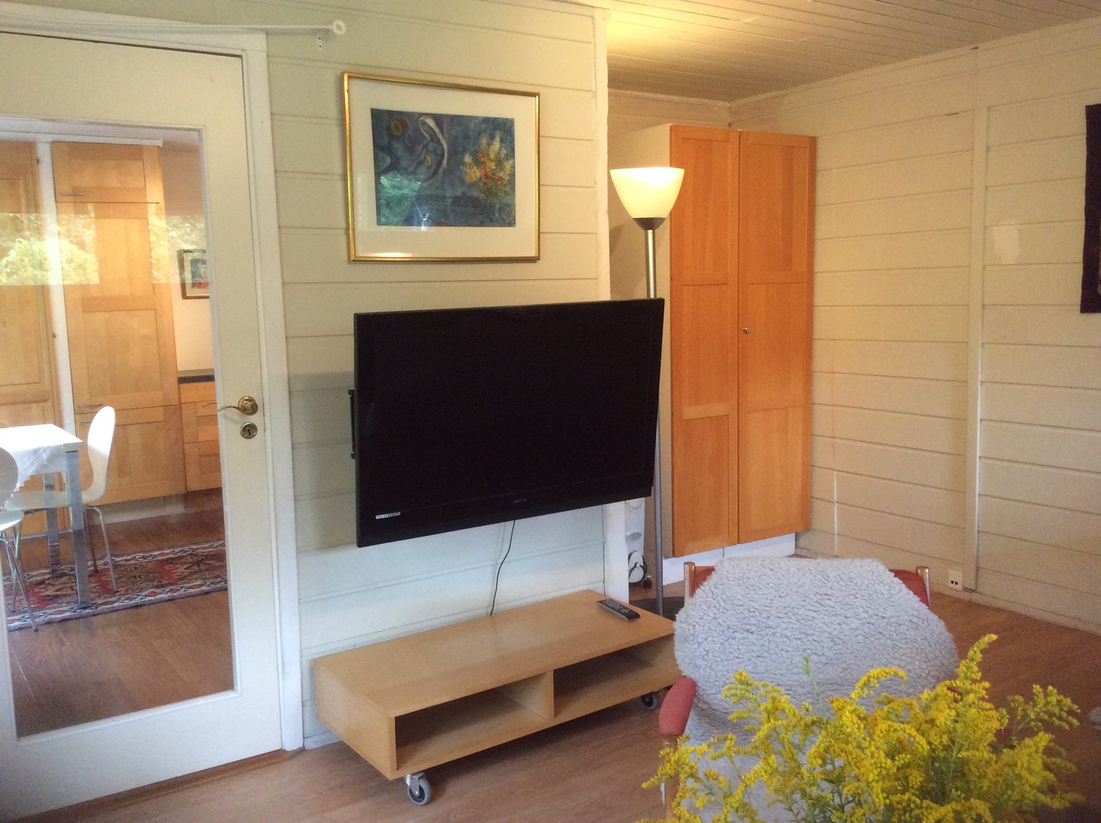 TV. Godt med skapplass Galleribilde