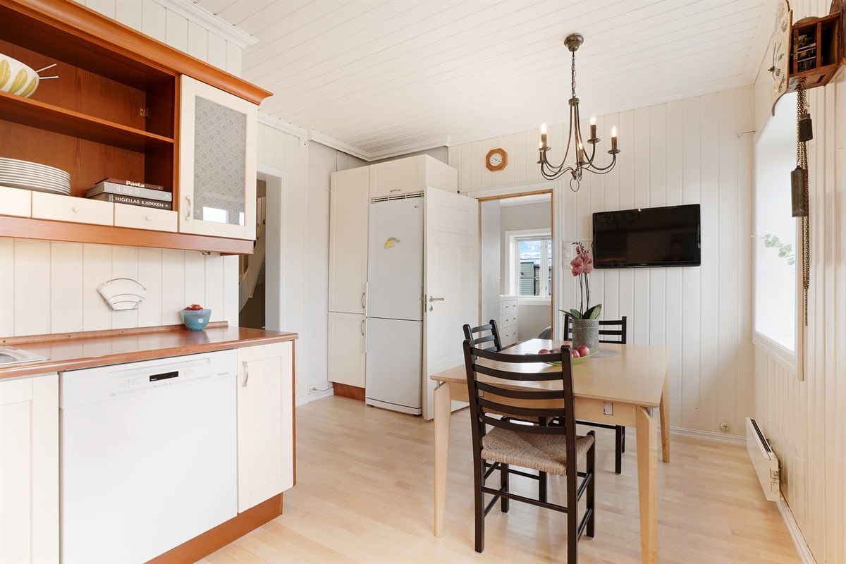 Kjøkken sett mot hovedsoverom. Galleribilde