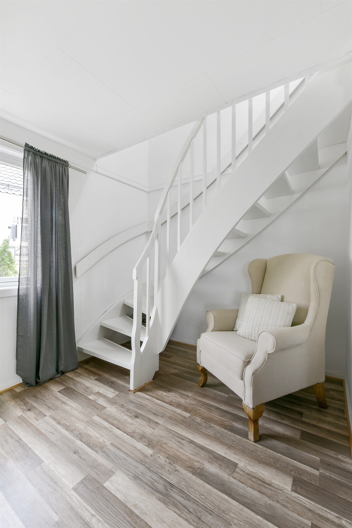 Trappen. Galleribilde