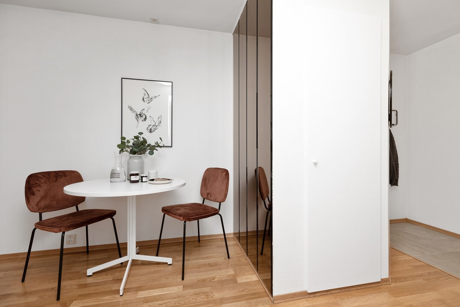 I tilknytning til entréen har du en bod på ca. 2 kvm, som også kan benyttes som garderobe Galleribilde