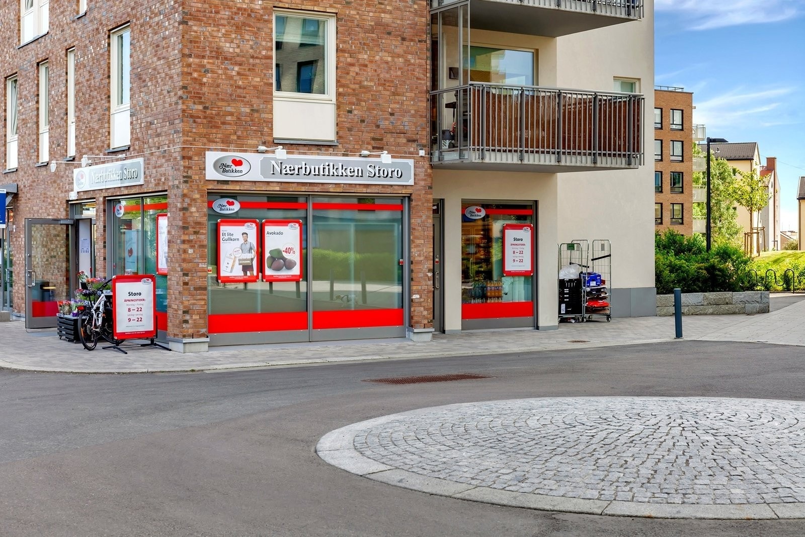 Søndagsåpen butikk internt i nabolaget Galleribilde