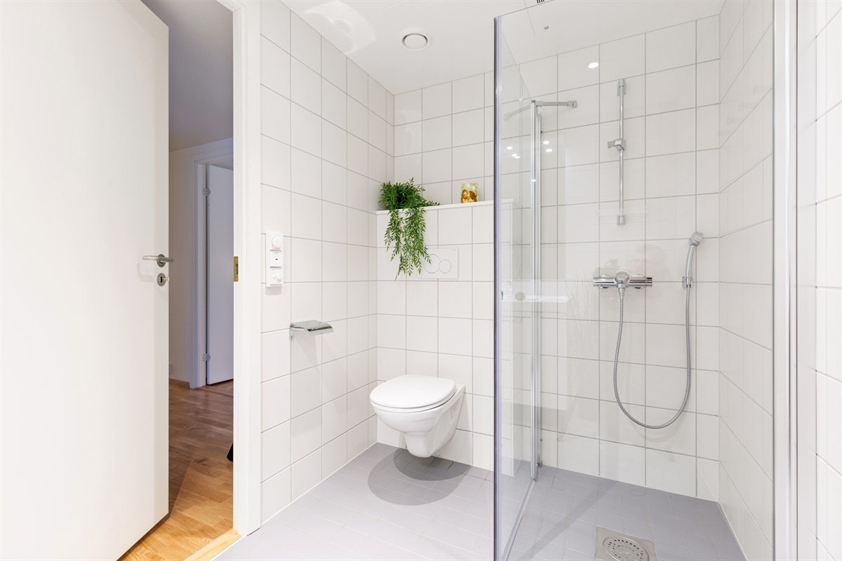 Dusj i begge badene. Galleribilde