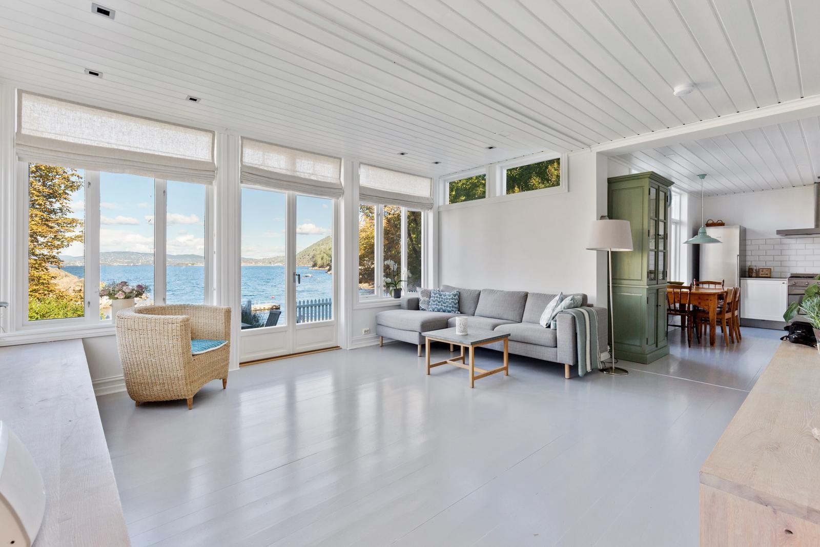 Stue i 1.etg med fantastisk utsikt mot fjorden! Galleribilde