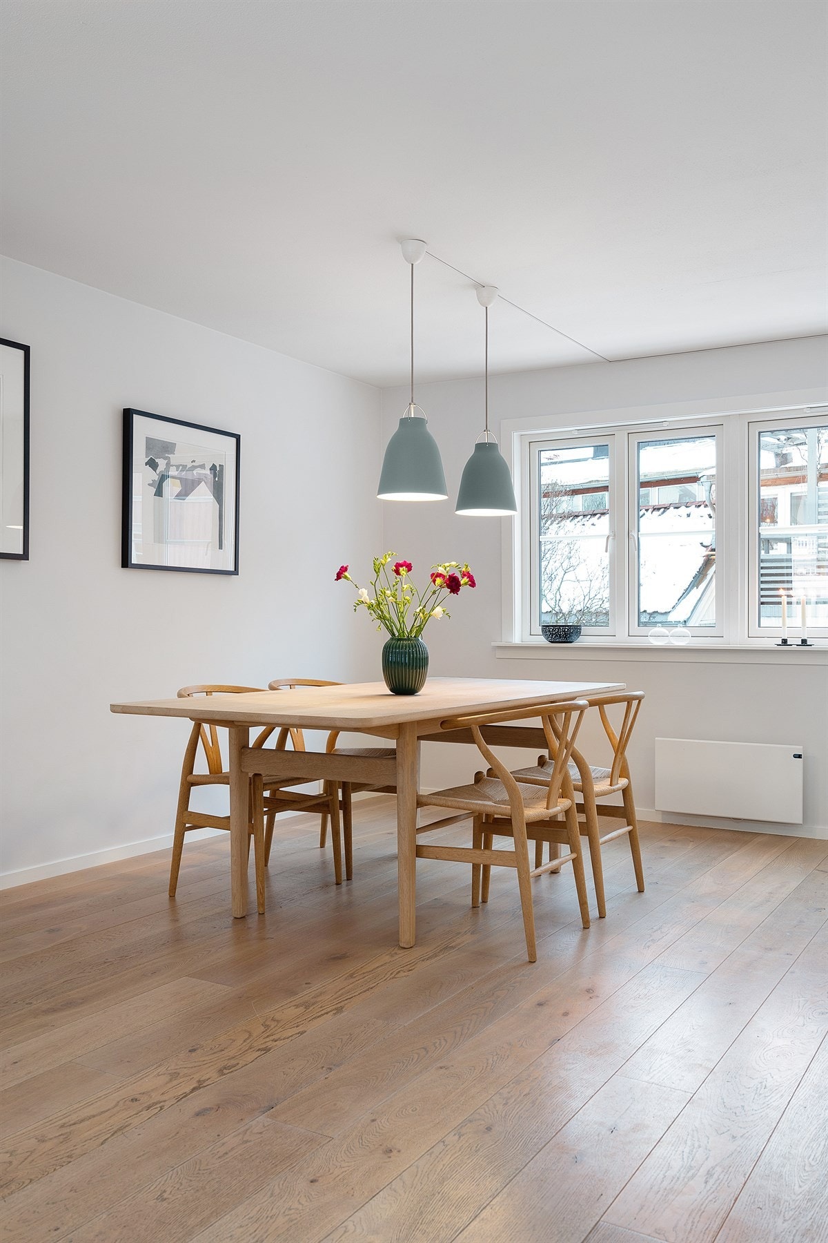 Med plass til et stort spisebord kan hele familien samles. Galleribilde