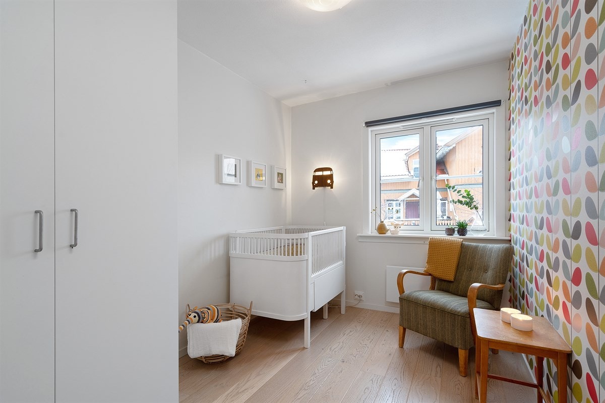 Boligens tredje soverom blir i dag benyttet som barnerom, men egner seg også godt som gjesterom eller kontor. Galleribilde