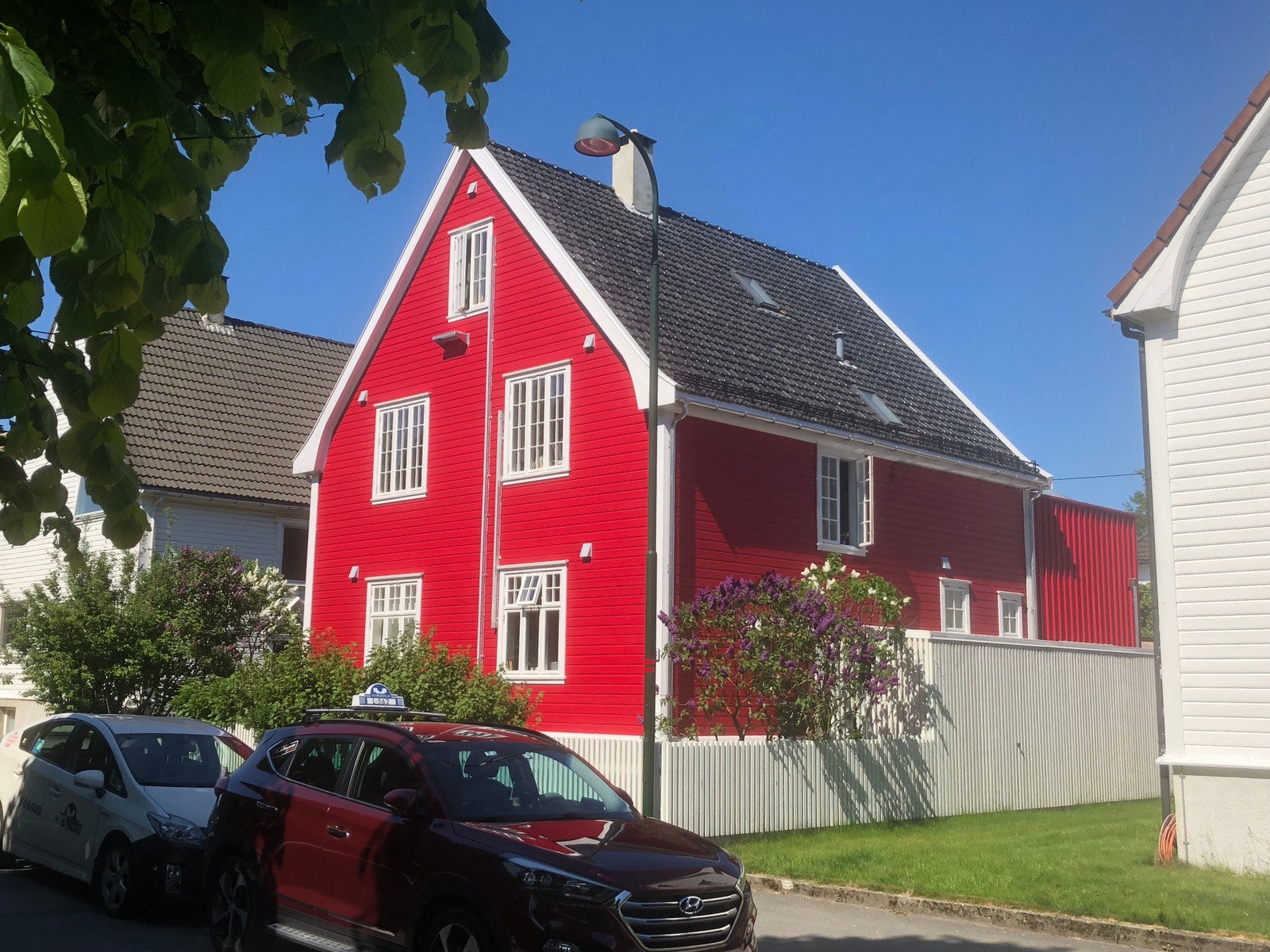 Det rødeste huset i Steingaten Galleribilde