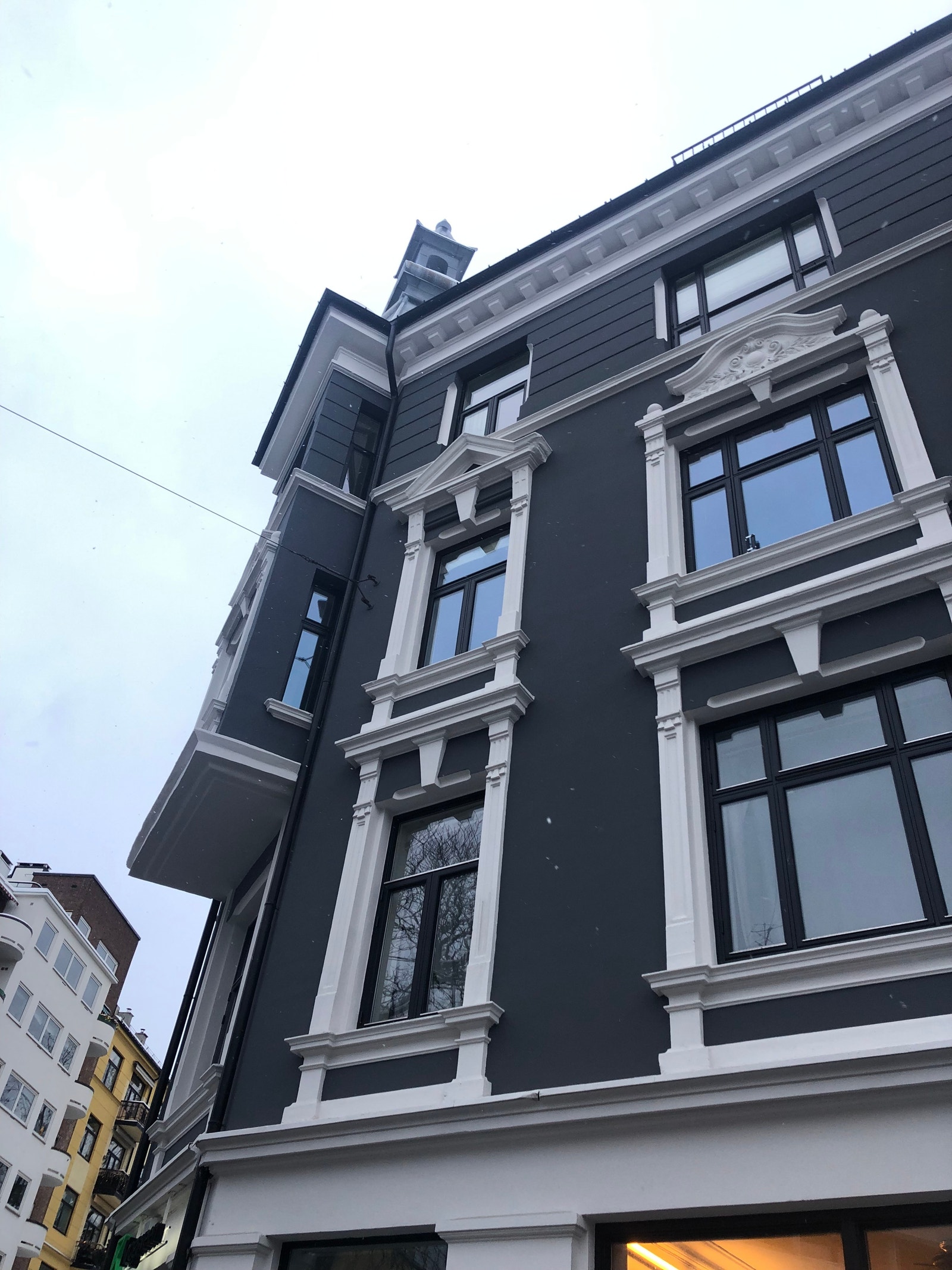 Toppetasje Galleribilde