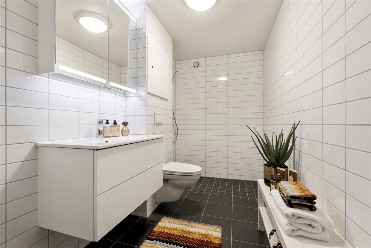 Det er opplegg for vaskemaskin på baderommet Galleribilde