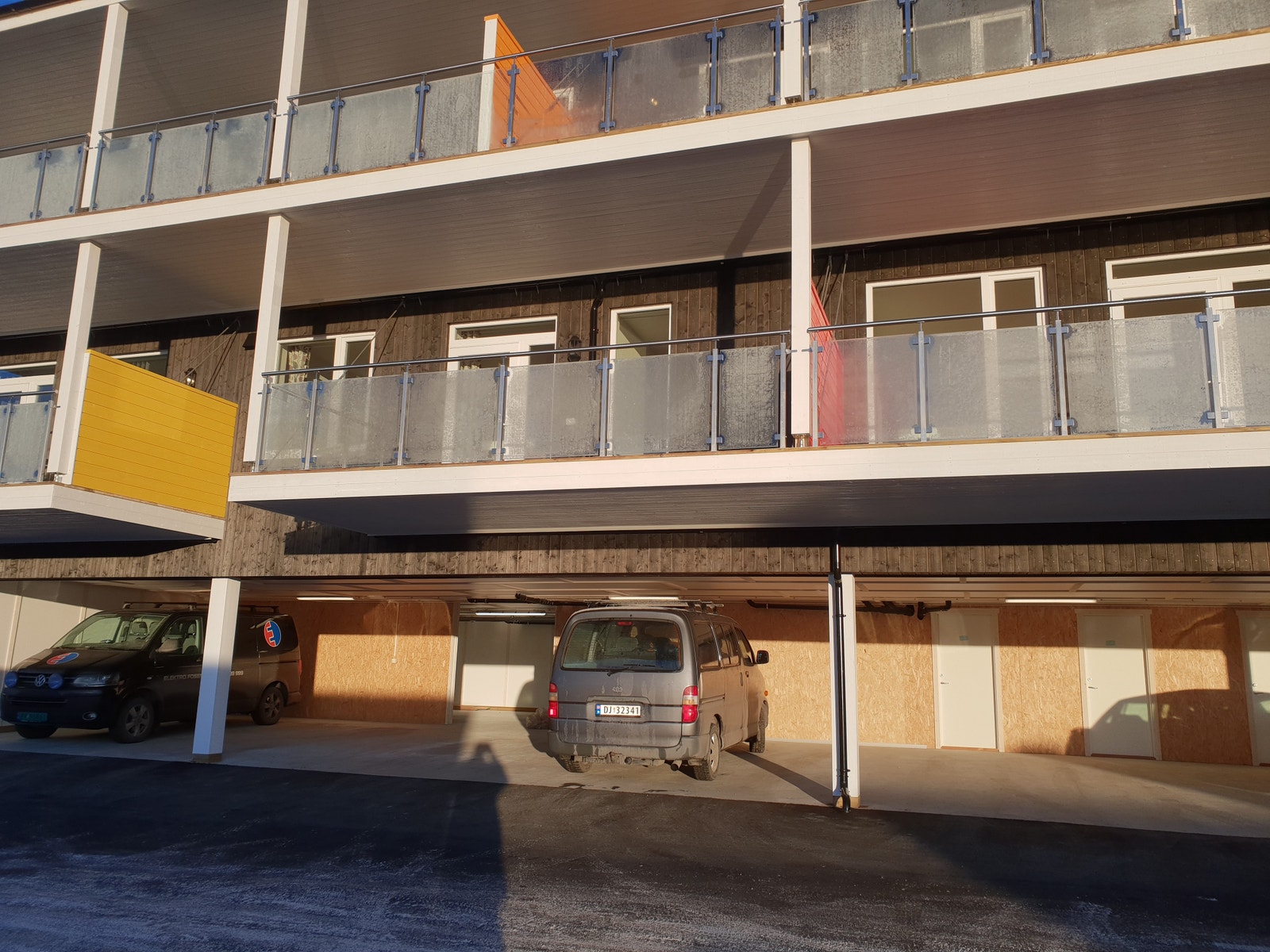 Parkering / Balkong Galleribilde