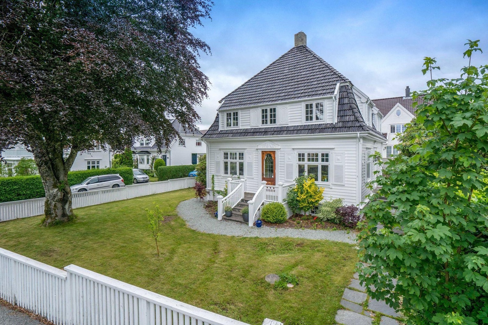 Eiendomsmegler 1 Stavanger sentrum v/Fredrik Bugge Aase har gleden av å presentere Eiganesveien 63 for salg Galleribilde