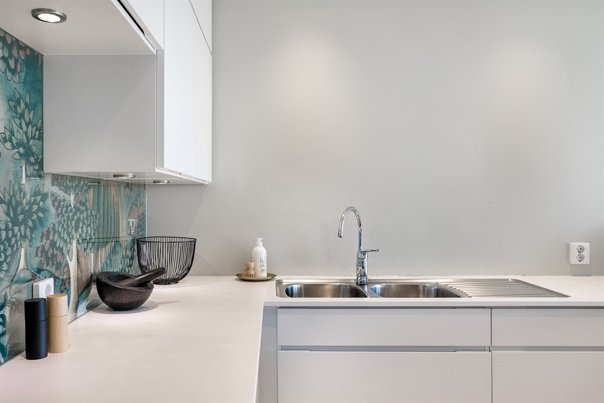 Rikelig med benkeplass. Galleribilde