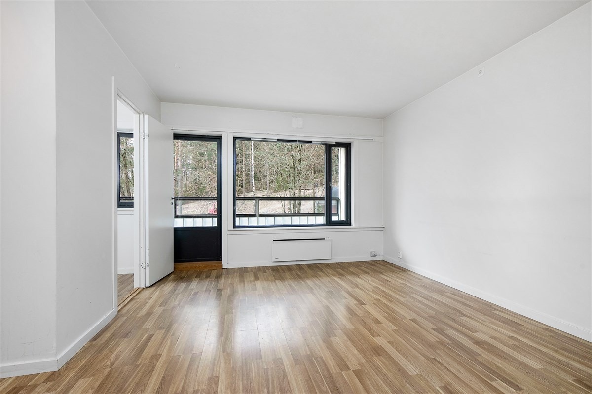 Velkommen til Romsås senter 8, presentert av Anders Wekre v/Eie Wekre & Partnere. Galleribilde