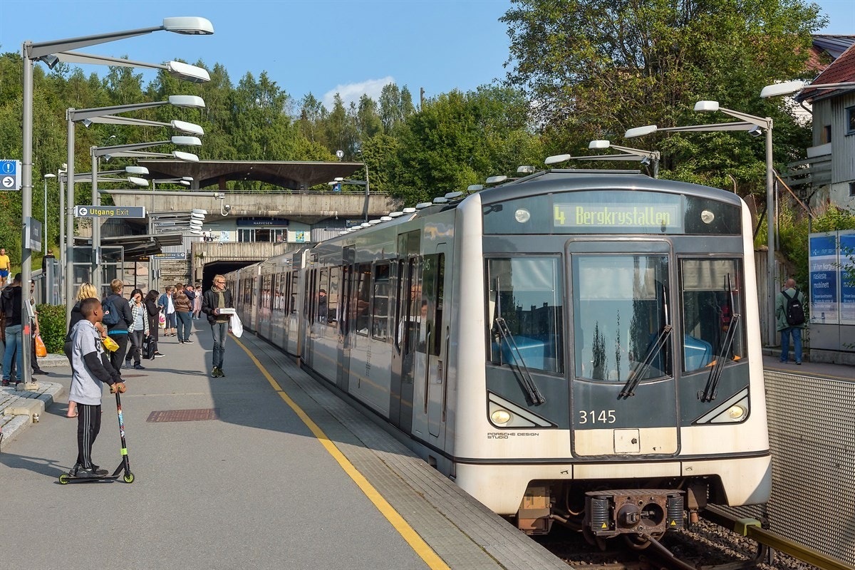 God dekning av offentlig kommunikasjon med gangavstand til både buss og t-bane. Galleribilde