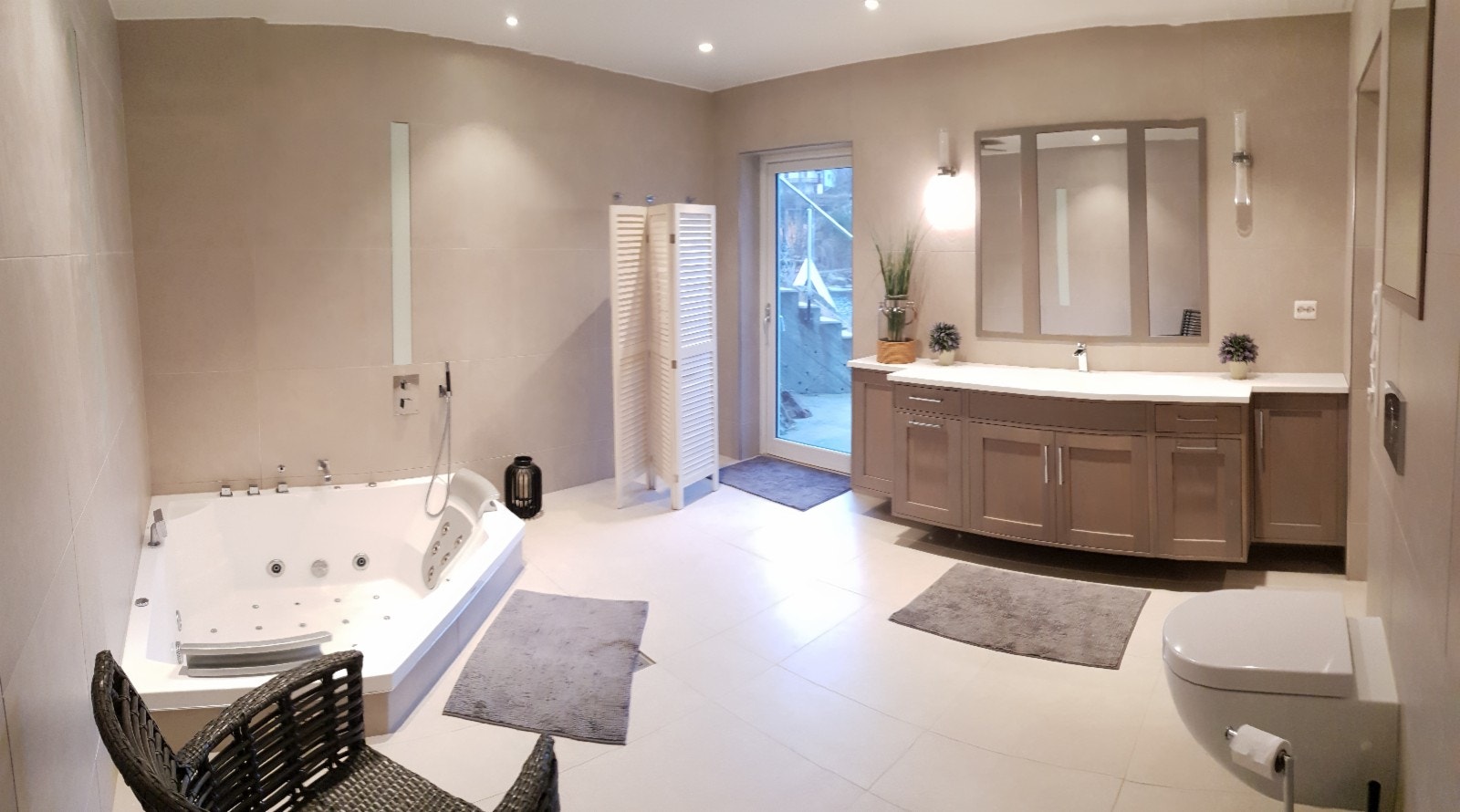 Stort bad nederste etg Galleribilde