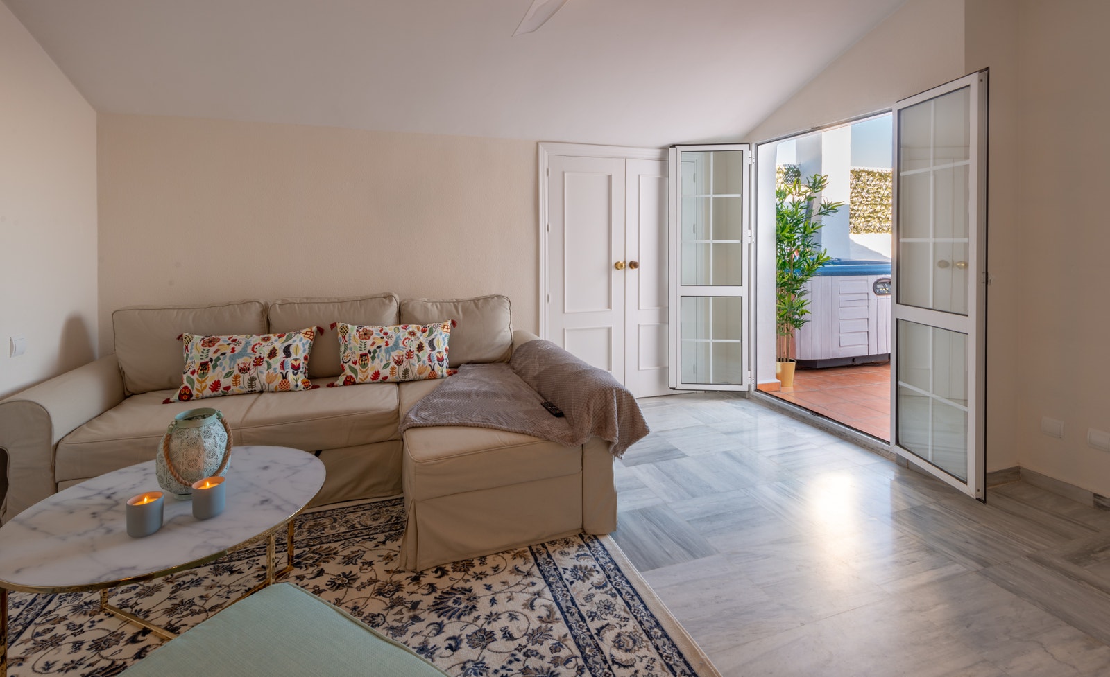 Dører til takterassen også i stuen Galleribilde