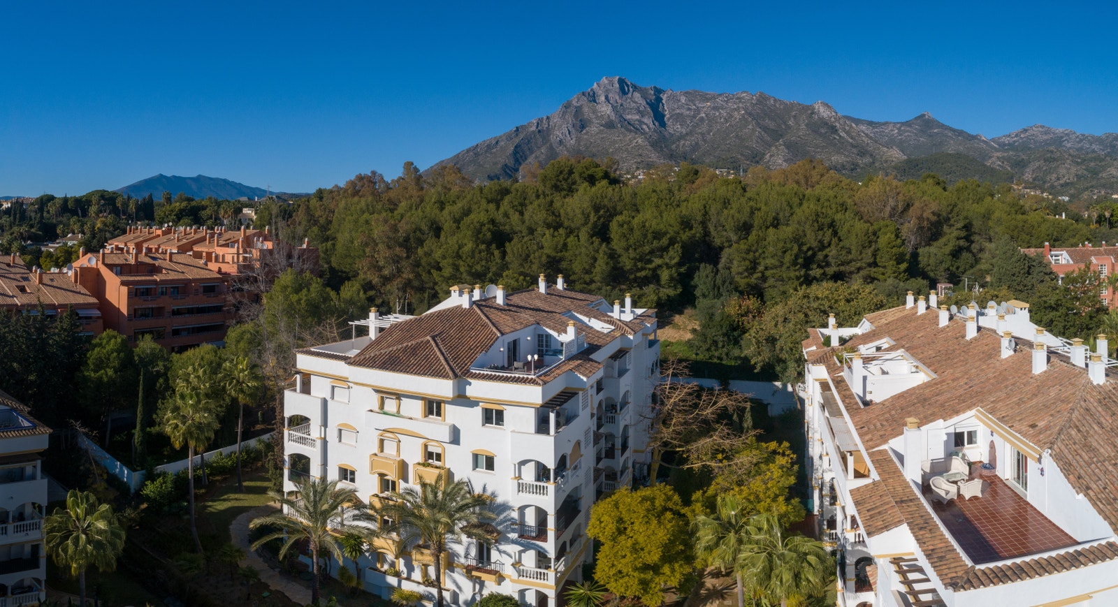 Man ser rett på takterassen her Galleribilde