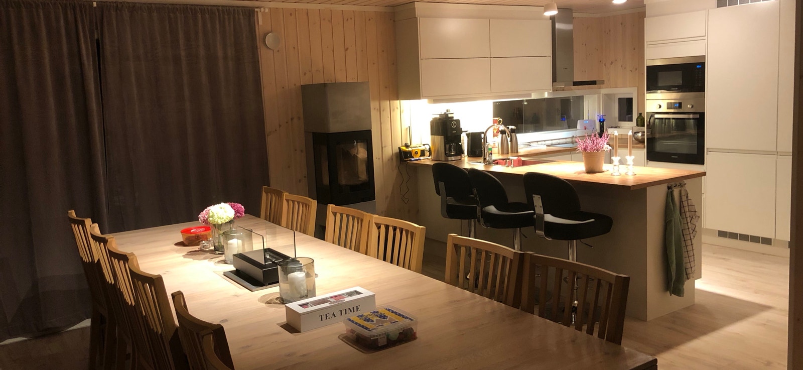 Spisestue og kjøkken Galleribilde