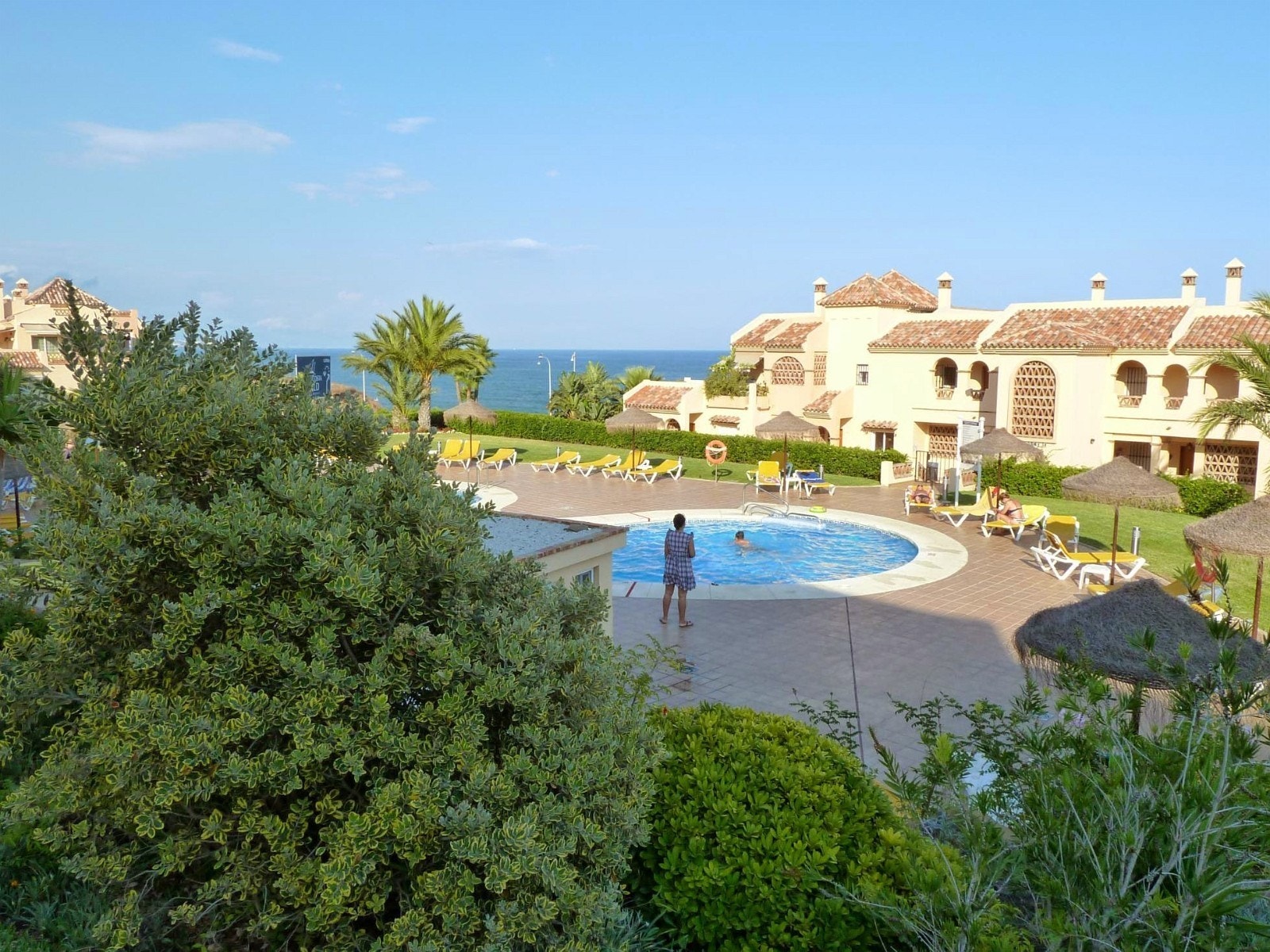 Bilde fra hagen / terrassen - Pool 1 Galleribilde