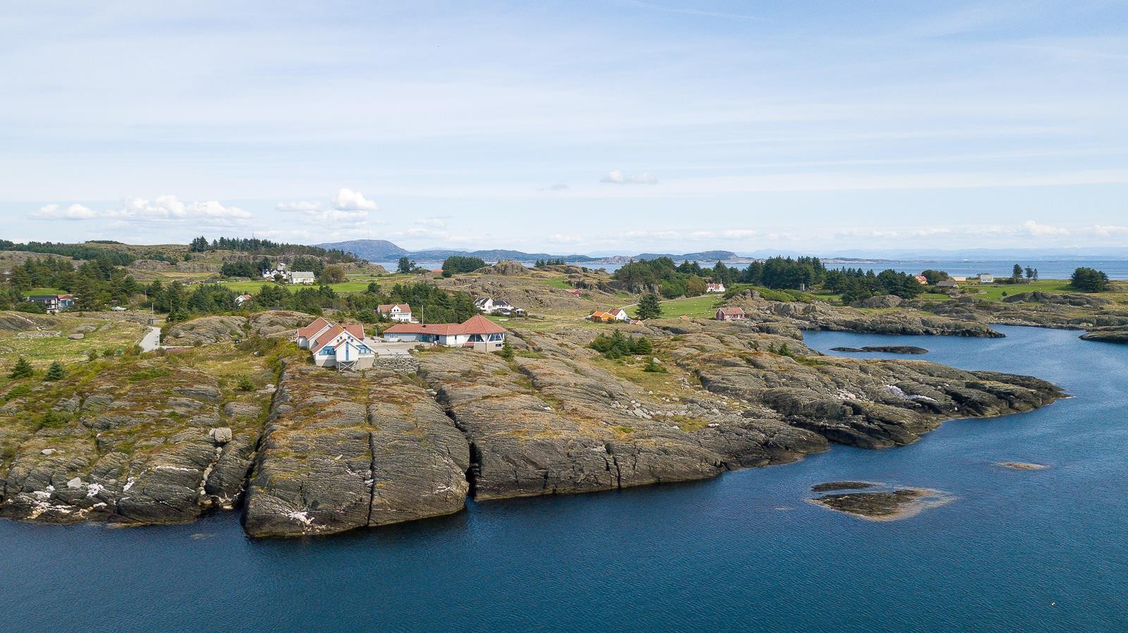 Eiendom beliggende i kystlandskap Galleribilde