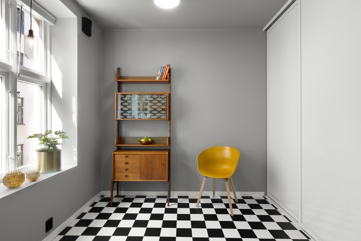 Her er det mulig å etablere et soverom ved å sette opp en lettvegg. Galleribilde