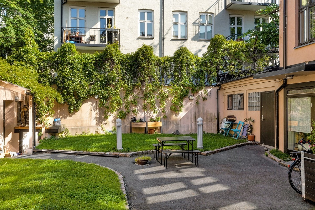 Frodige opparbeidete fellesarealer! Galleribilde