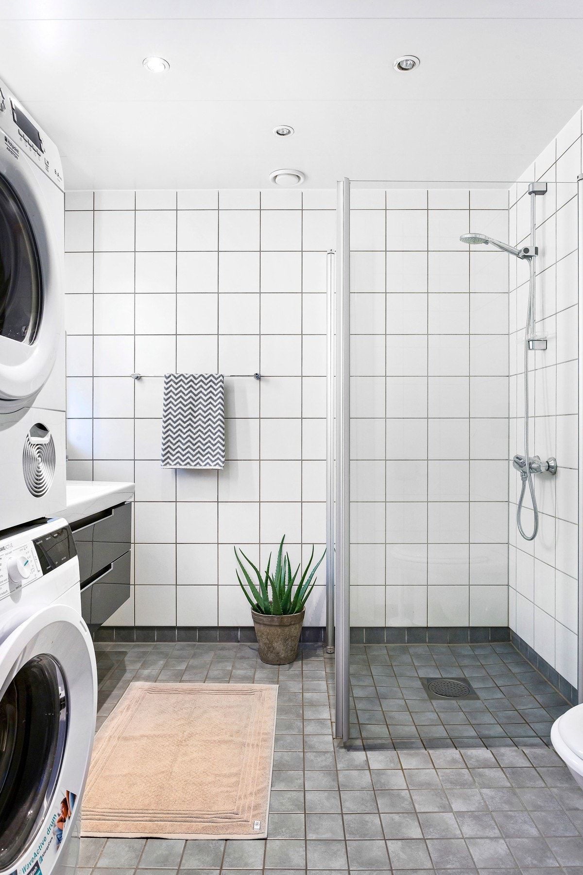 Hovedbad i tilknytning til hovedsoverom. Galleribilde