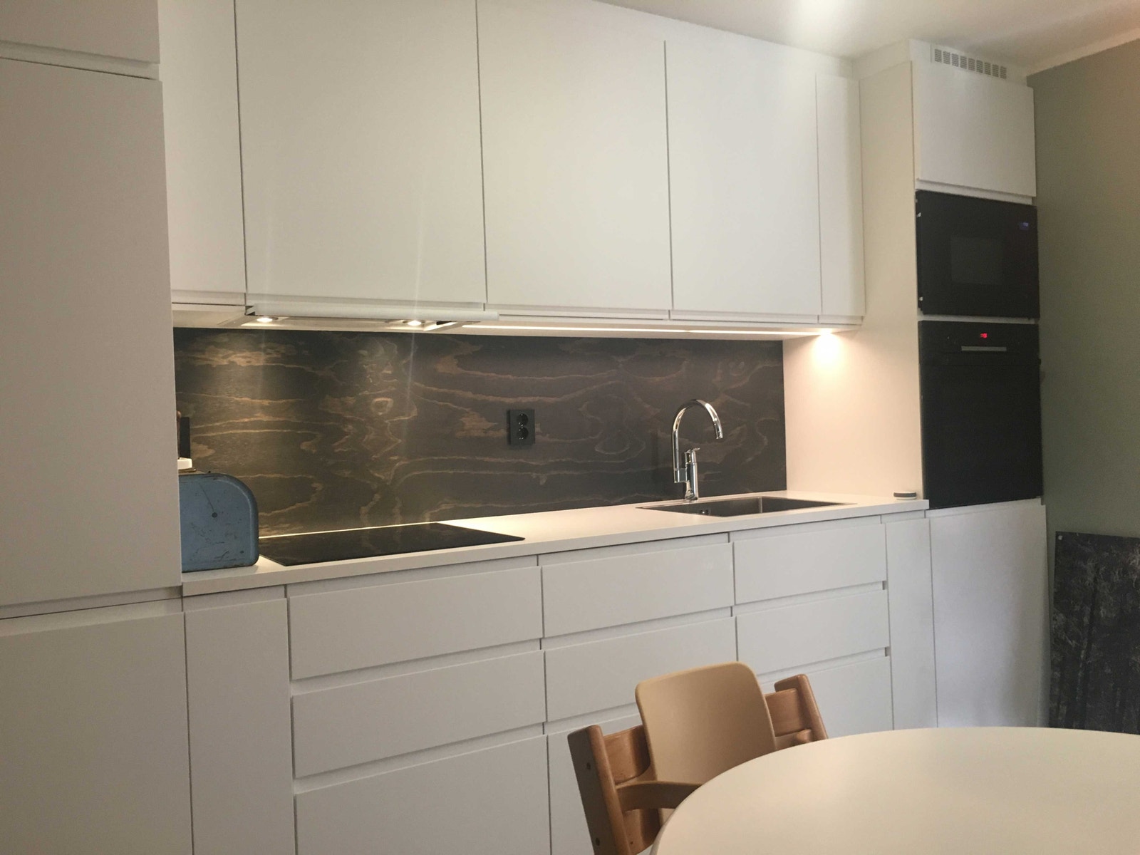 Nytt kjøkken m/ hvitevarer Galleribilde