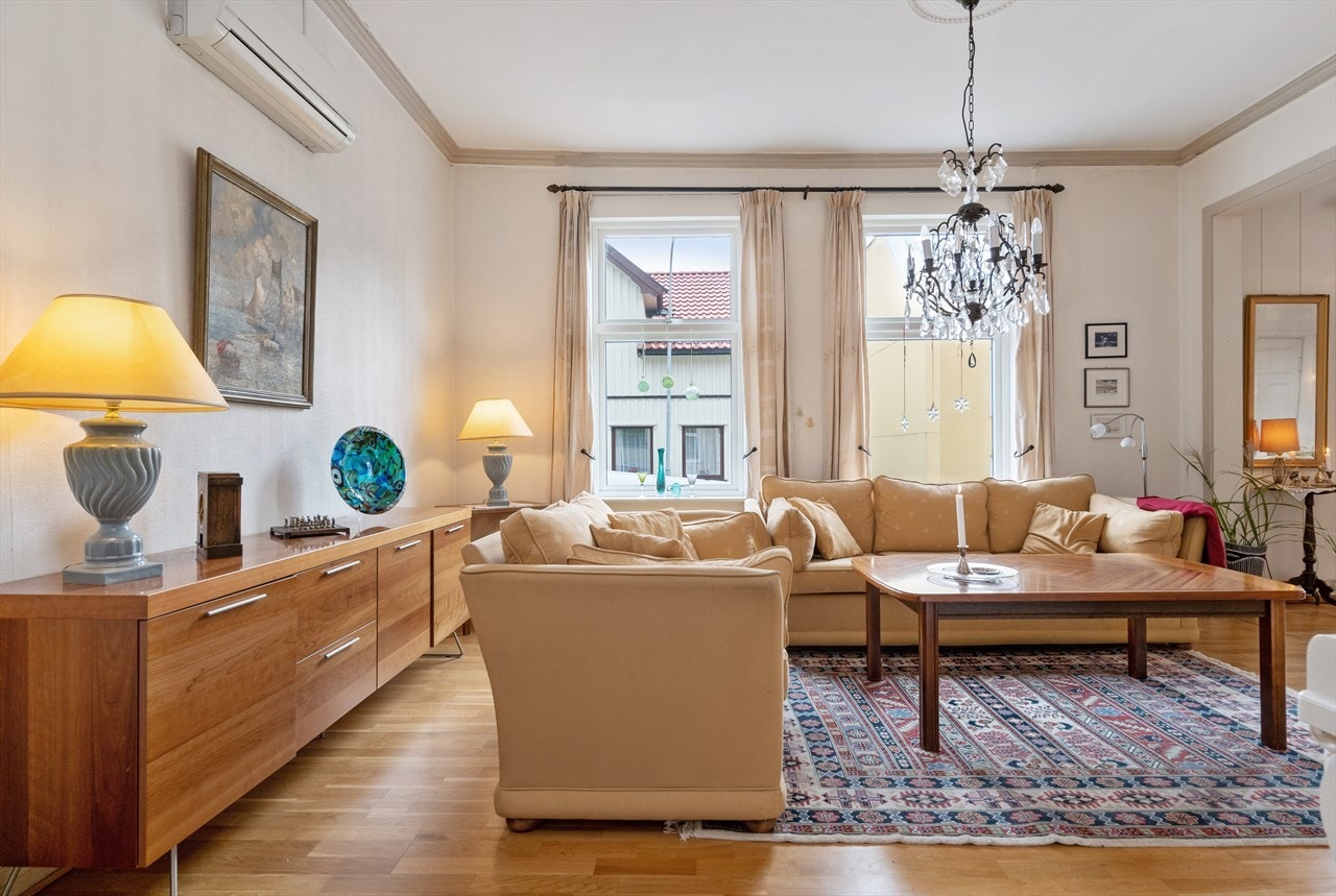 Stuer med store vinduer Galleribilde