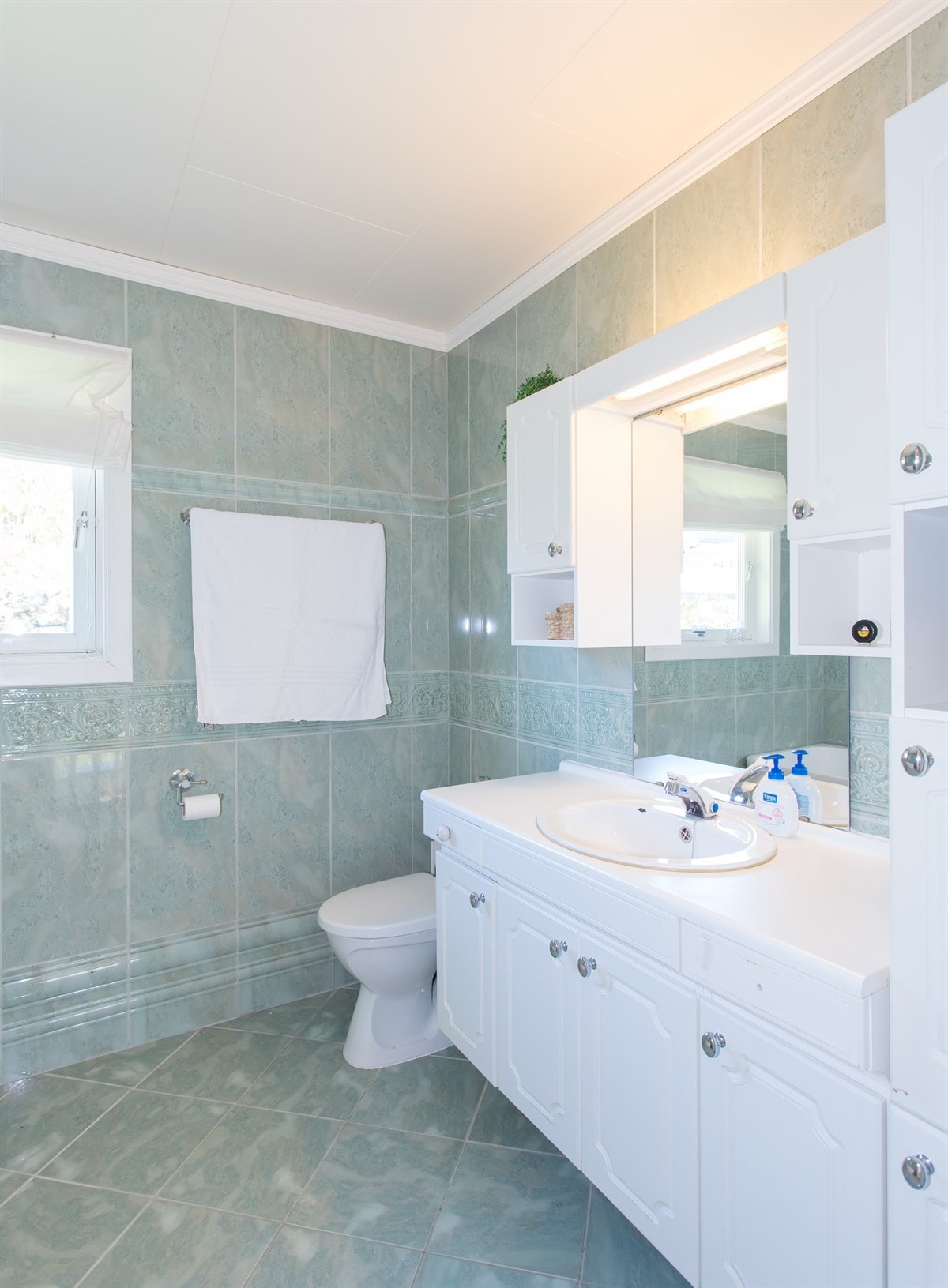 Innredning på bad i 2. etg. Galleribilde