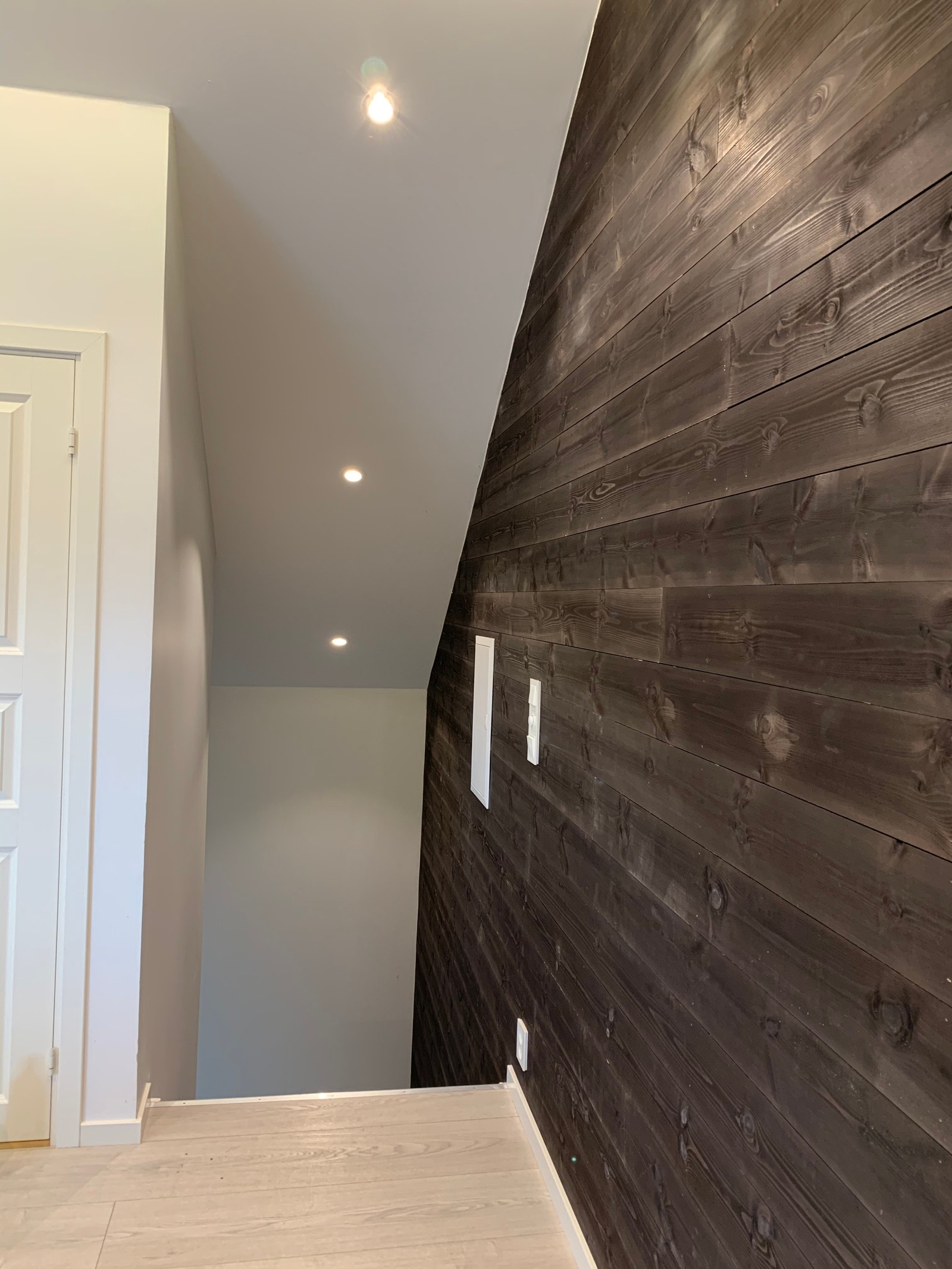 Trapp ned til egen inngangsdør Galleribilde