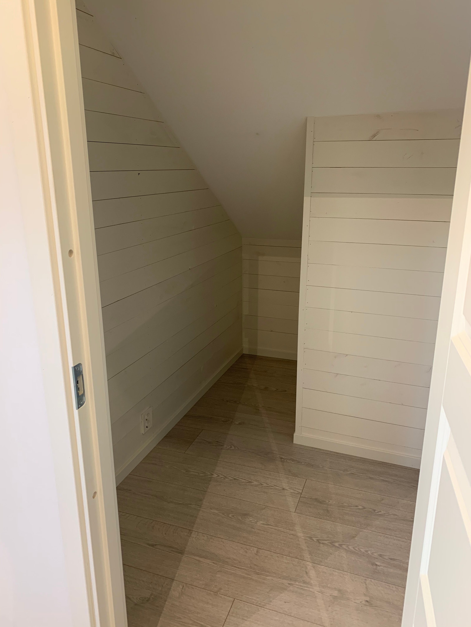 Garderoberom Galleribilde