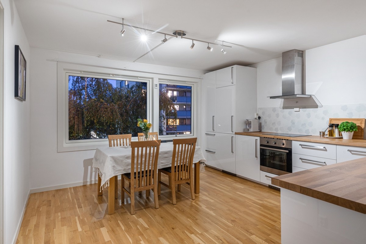 Herlig spisekjøkken. Galleribilde