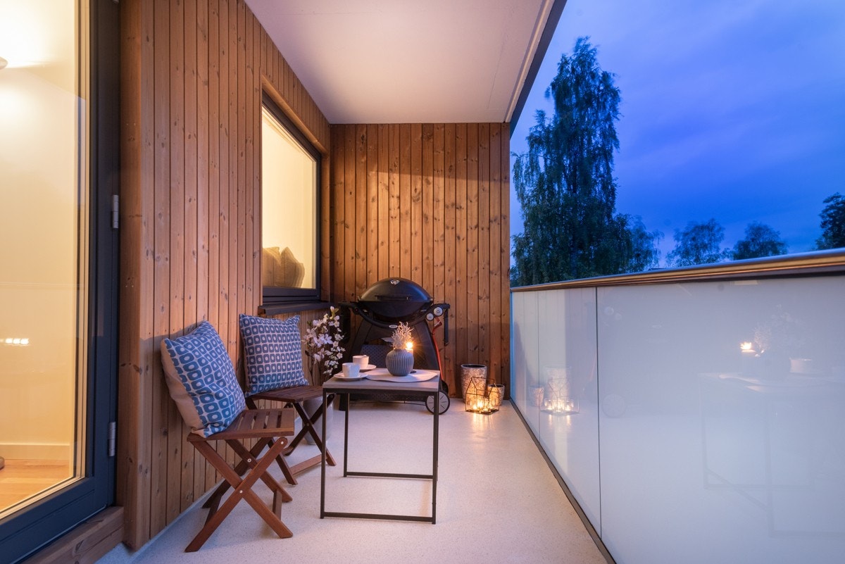 Leiligheten ligger i byggets andre etasje og har en 11 kvm balkong med ettermiddagssol. Galleribilde