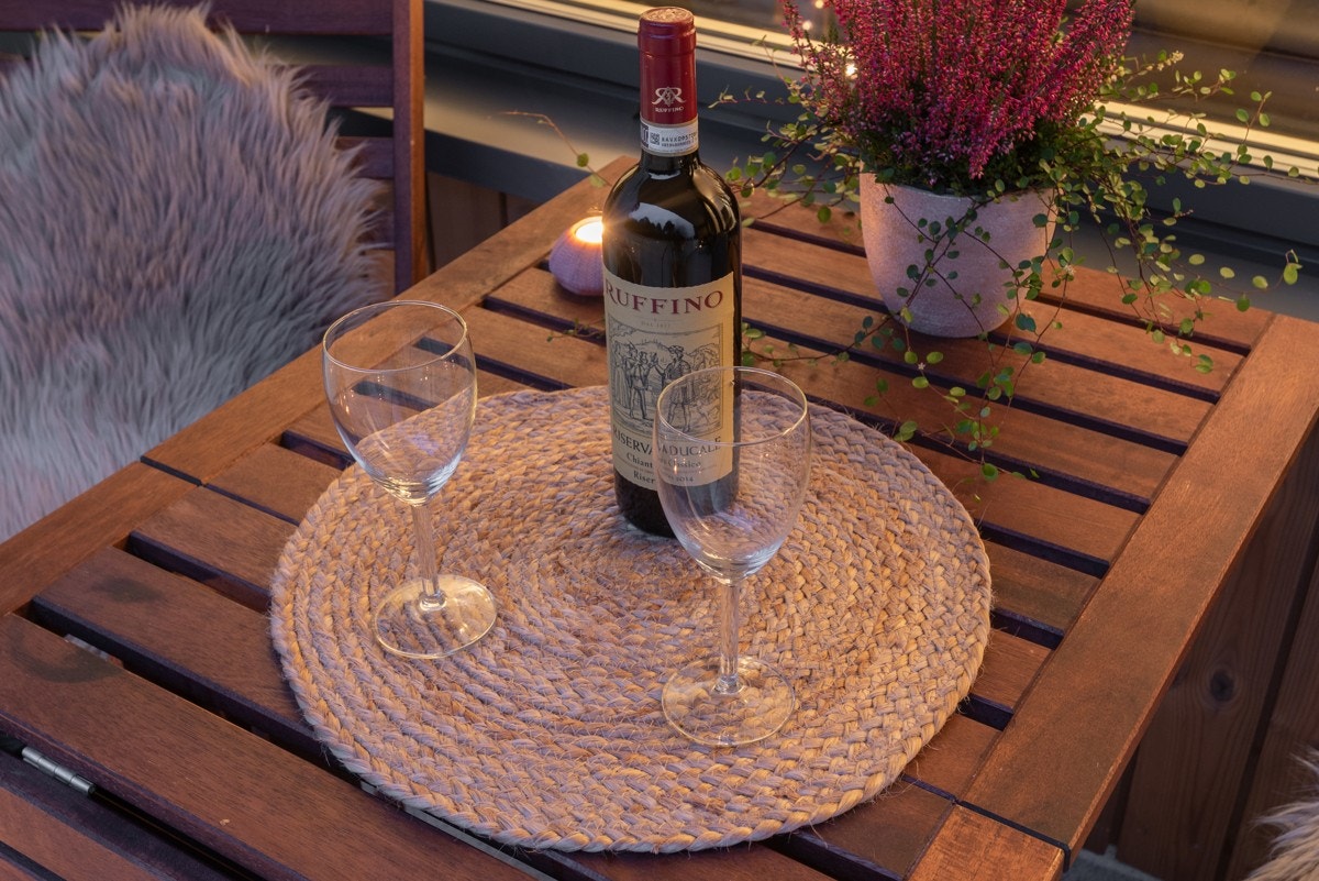 Kveldsstemning på balkongen. Galleribilde