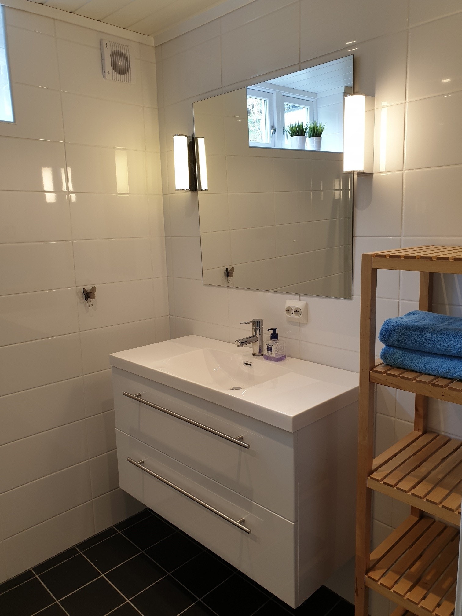 Bad med dusj og wc Galleribilde