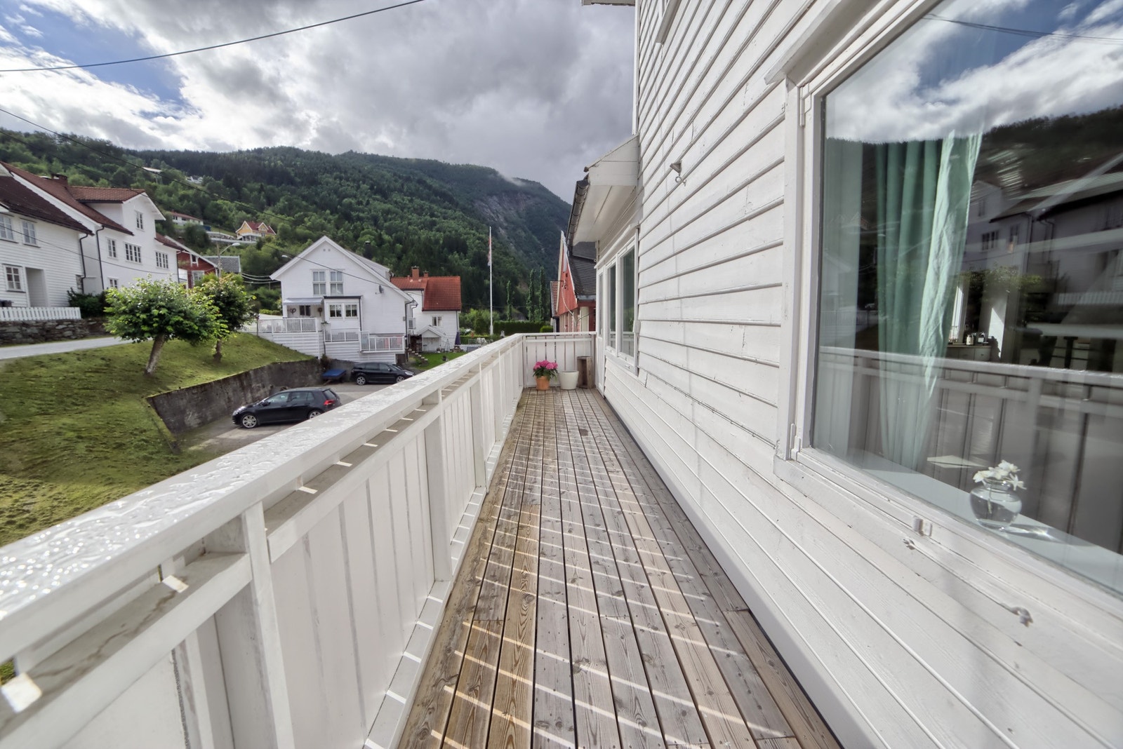 Terrasse mot vest Galleribilde
