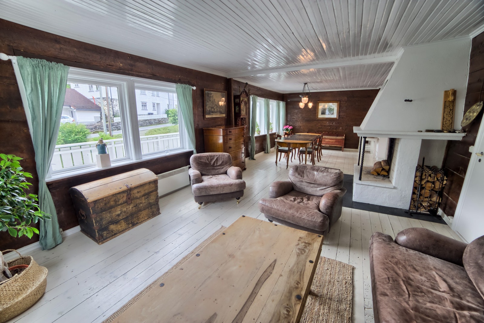 Det står andre møbler i huset nå Galleribilde