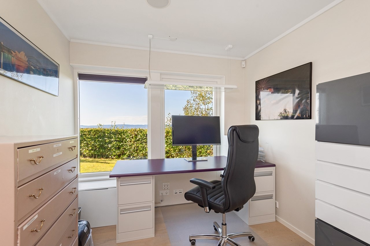 Kontor/soverom 1. etg Galleribilde