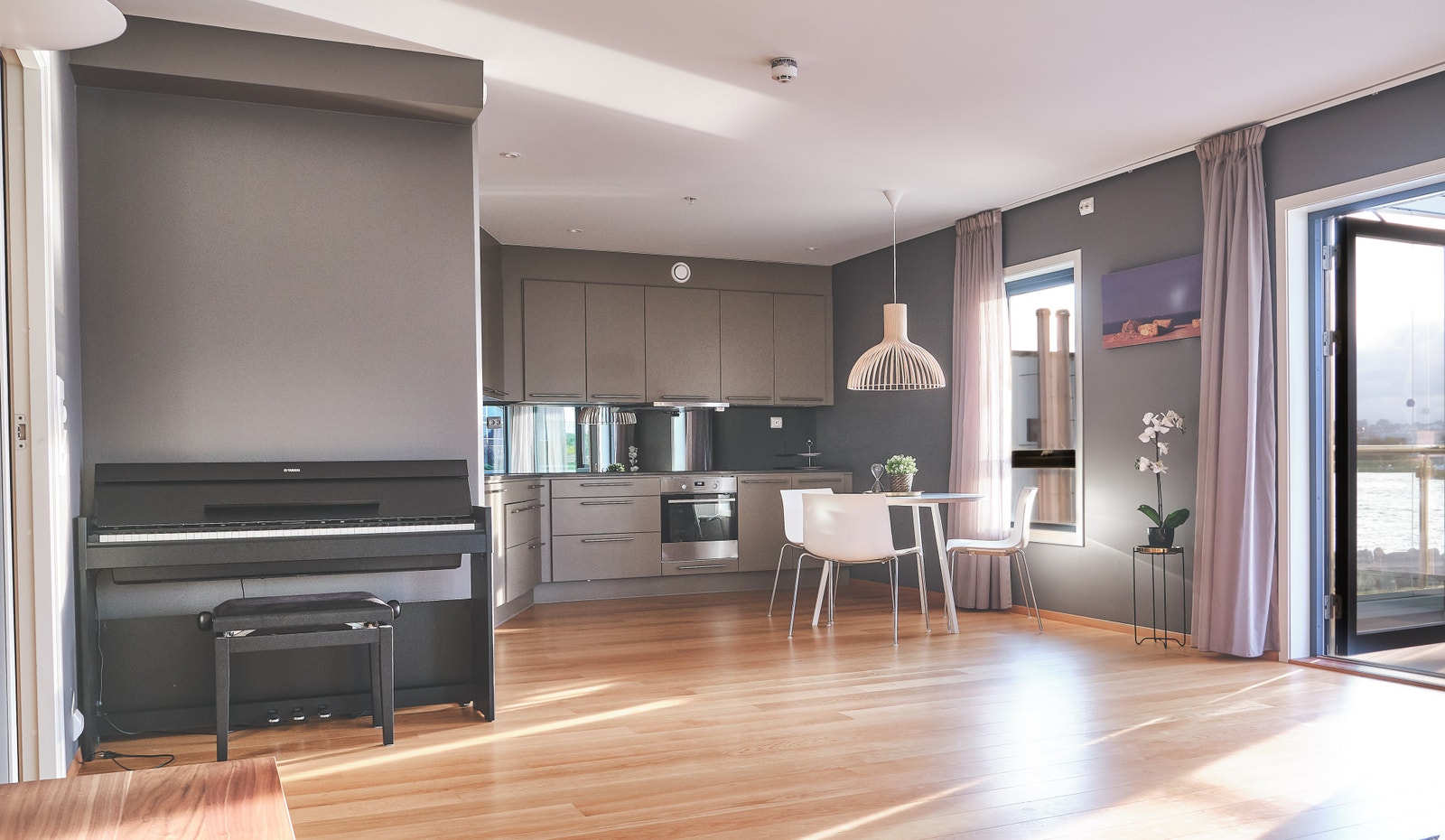 Kjøkken og stue i ett. Galleribilde