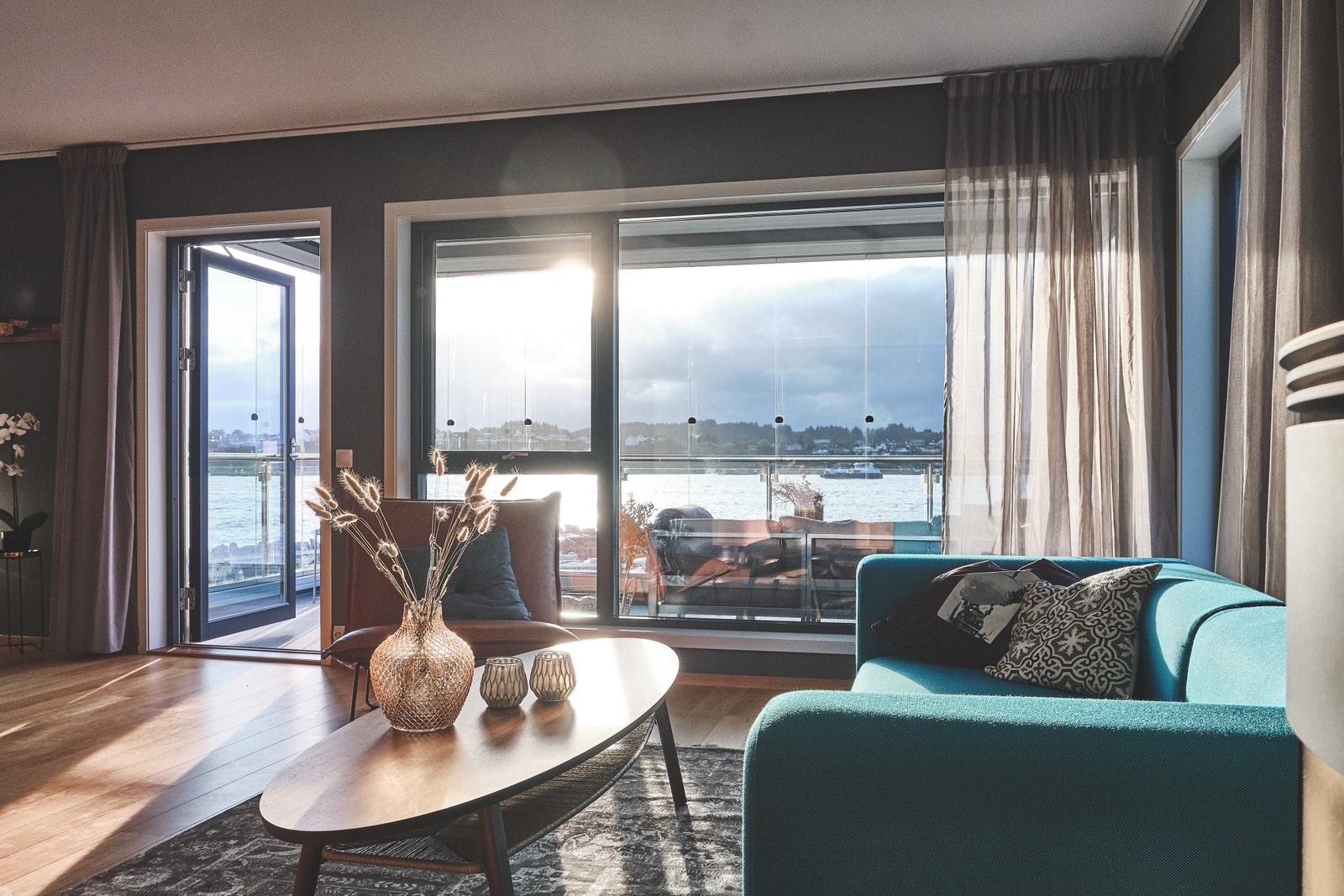 Stor åpen stue. Galleribilde