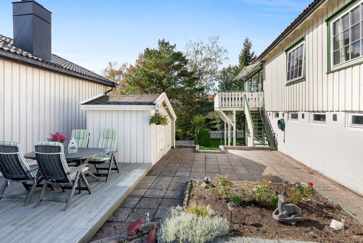 Uteplass Galleribilde