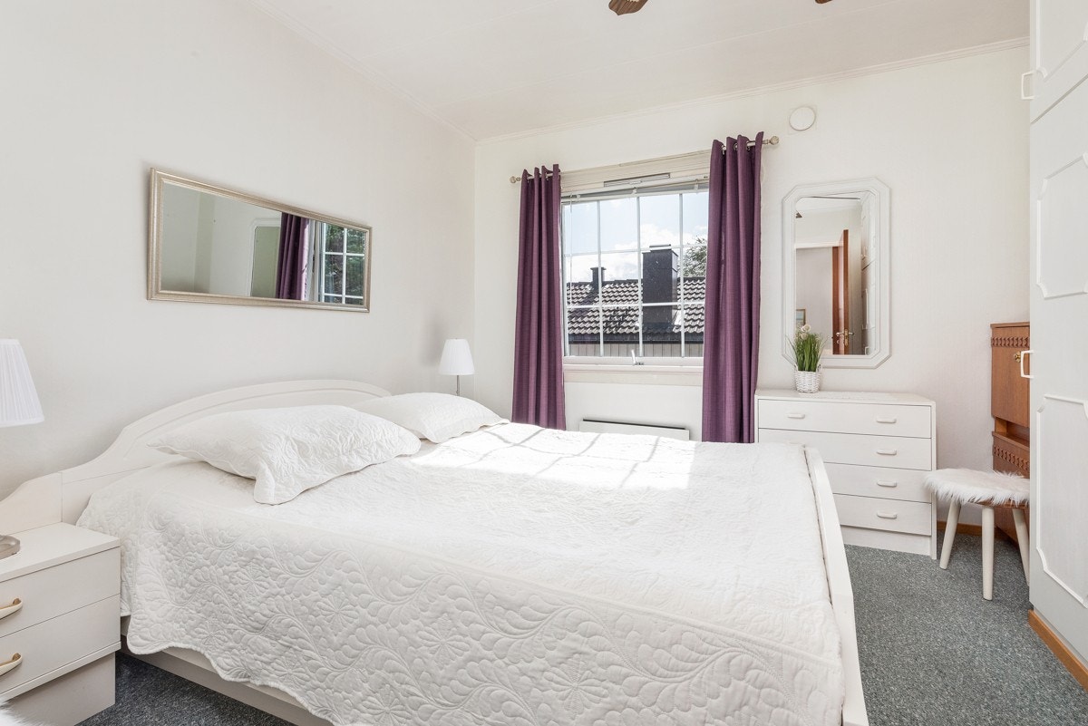 Soverom 1. etg. Galleribilde