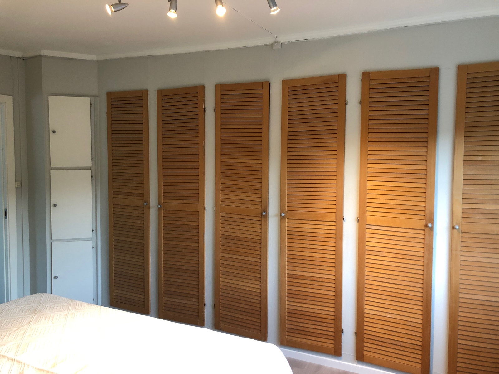 Mye skapplass Galleribilde