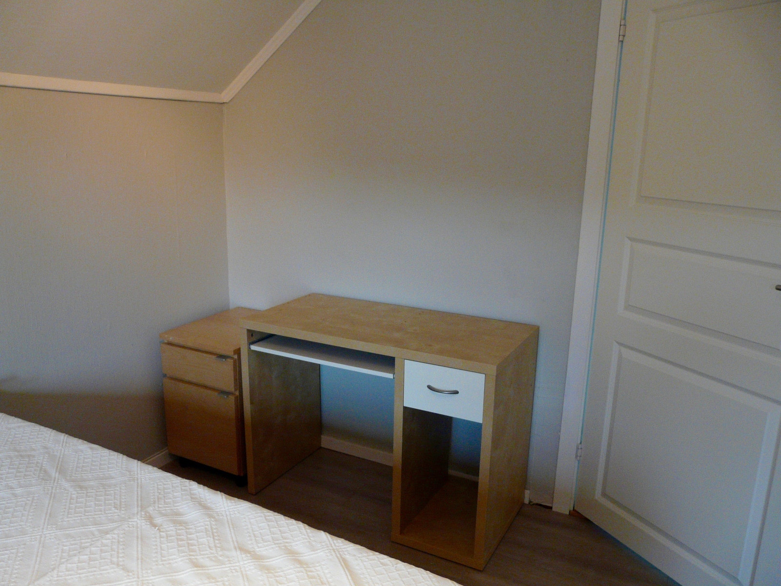 Plass til arbeidshjørne på soverom Galleribilde