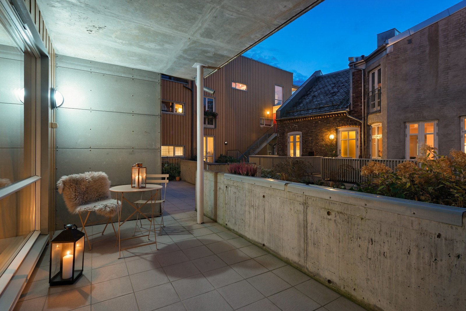 Her er det god plass til utemøblement. Galleribilde