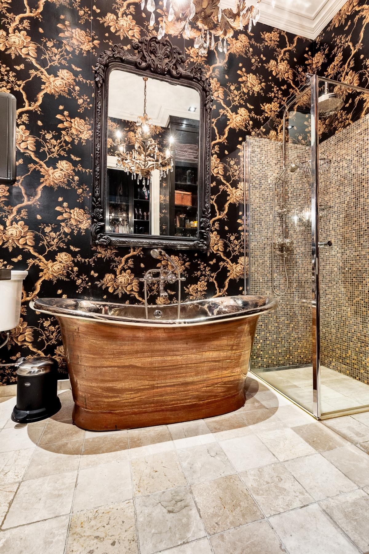 Håndslått badekar i kobber Galleribilde