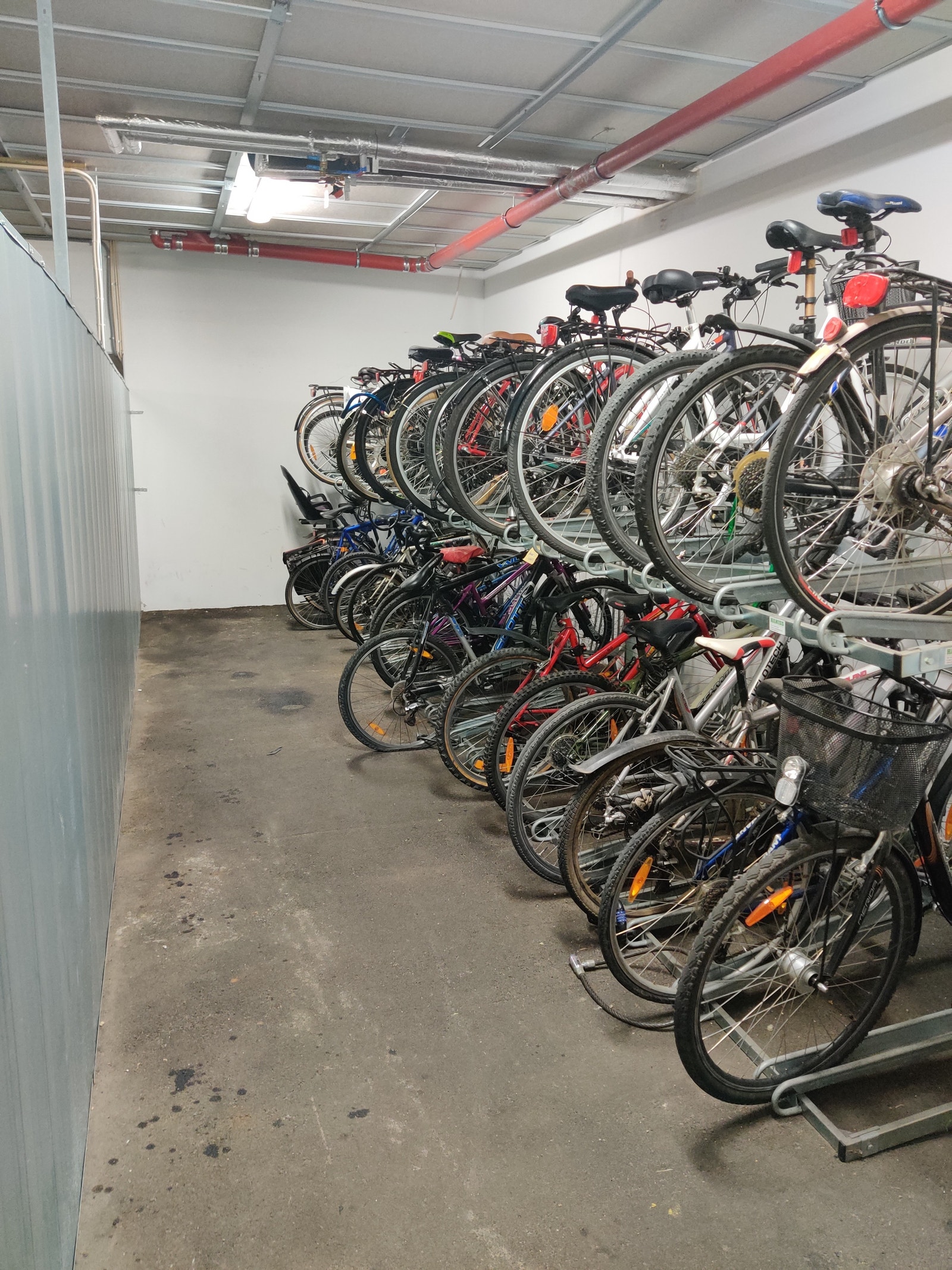 I kjelleren er det også opplegg til sykkel for beboerene innendørs. Galleribilde